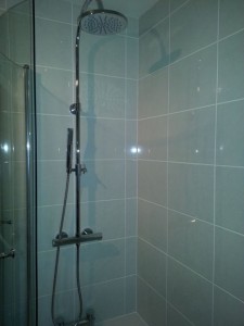 2013.02 - Otter Bathrooms - Upottery_Shower_Tiled_Wall